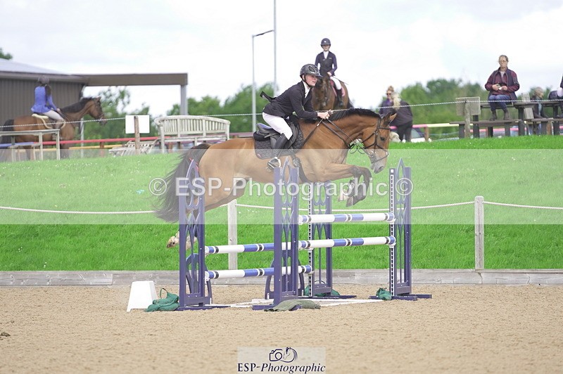 230806A-111558-01542 - Cls 13 Snr Newcomers & 1.10m Open