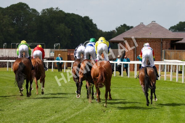 yr10062022r3-42 - Race 3 3.00pm British EBF supporting Racing with Pride Fillies' Handicap