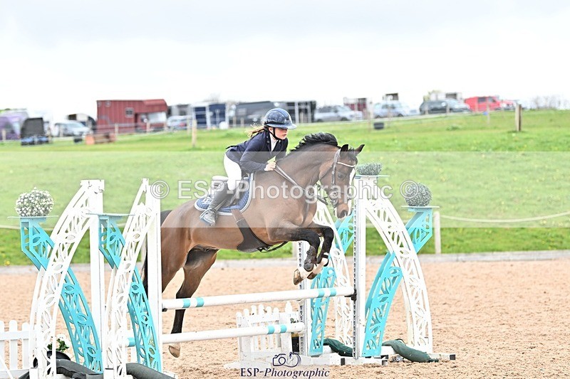 250414-104918-00252 - 80cm Round 1