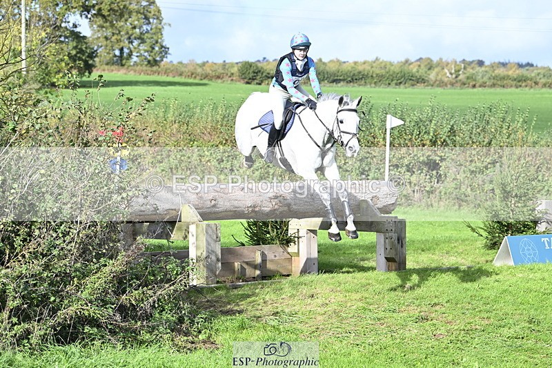 251024A-120658-08897 - B-109-Zoe.Davies