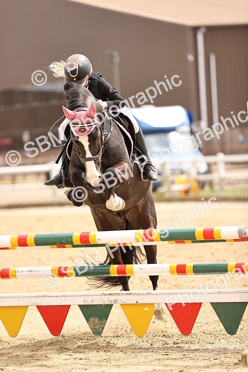 SBM_000353 - Class 4 - 1m showjumping
