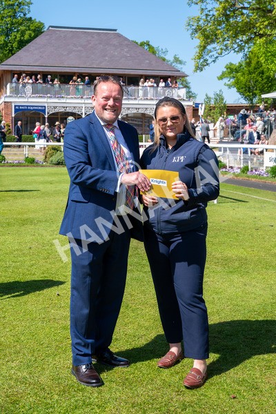160525-Race 2-Thunder Run-6278 - Race 2 2.42pm Knights Solicitors Handicap