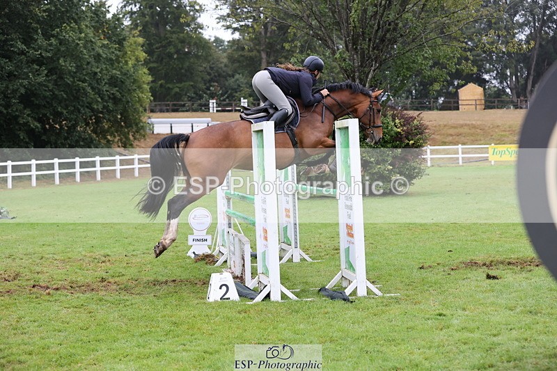 250830A-150835-07215 - Cls 16 Snr Newcomers and 1.10m Open