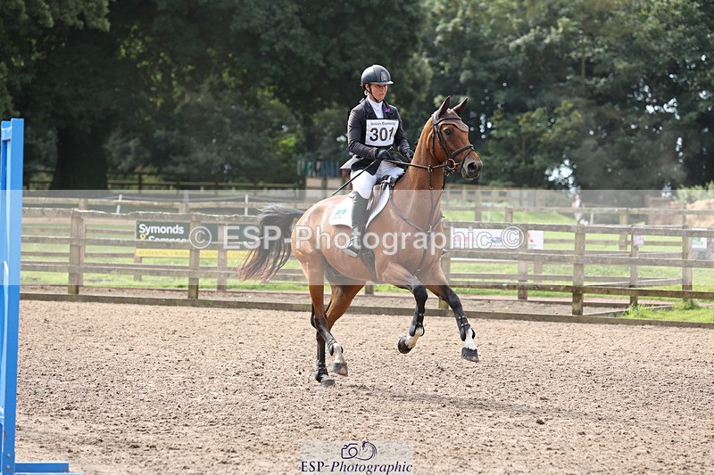 240804-102905-11086 - 301-Dani_Evans-SLEEPING_LION_TH