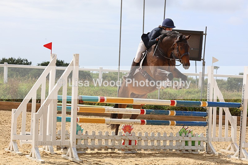 3E7A1601 - Class 13: Senior Newcomers/1.10m open