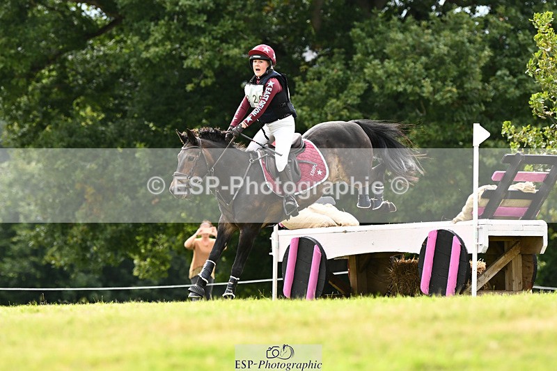 240825X-161150-36684 - 80cm XC 15.30 to 16.30