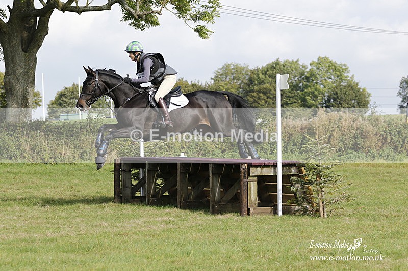  WWHT 171021 3028 - Intermediate (0.90m)  17/10/21