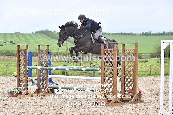 BPP_9269 - CLASS 30 SUN Senior Newcomers/ 1.10m Open