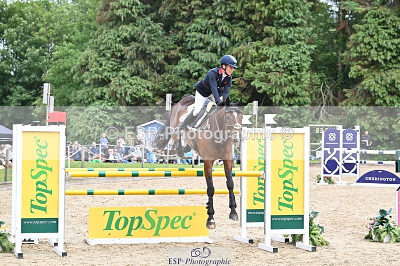 250524A-134805-11917 - D-451-Laura.Collett-DRUMGIVEN.MR.CHARISMA