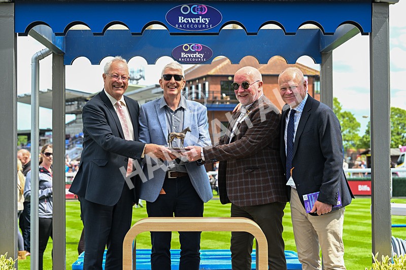 280525-Race 1-Head For Freedom-4256 - Race 1