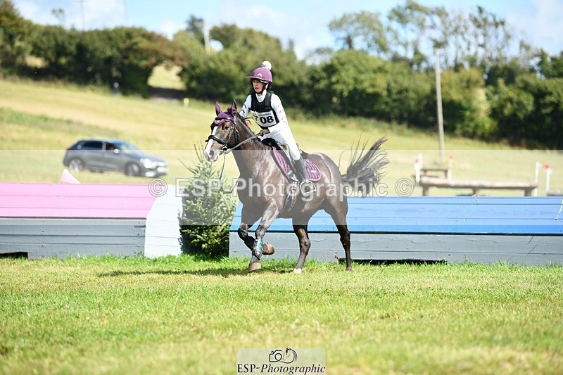 250831-144236-10567 - O-708-Jess.Coombes