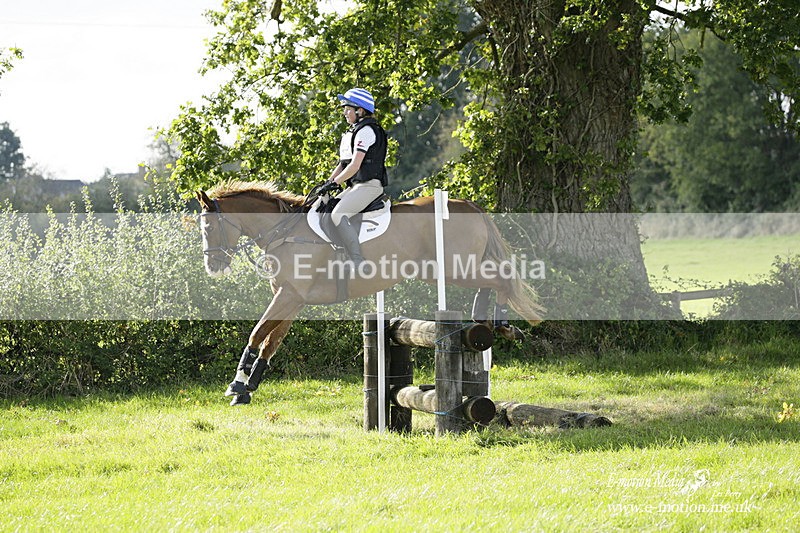  WWHT 171021 3365 - Intermediate (0.90m)  17/10/21