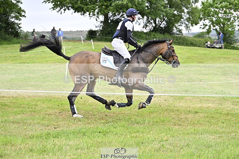 250524A-130353-10304 - B-367-Tom.Grant-QUID