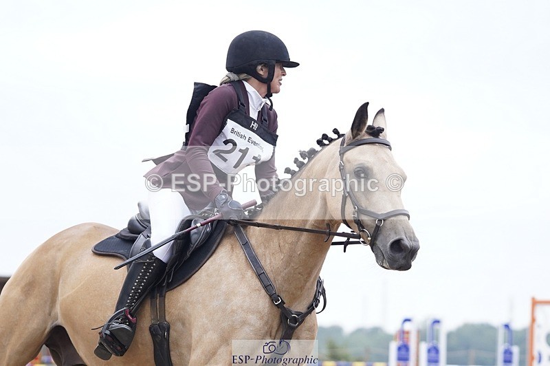 240831A-141720-04069 - 211-Fiona.Lewis-BALLYANNY.BUTTONS