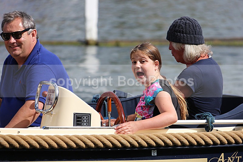 140706 HONKEY TONK WOMAN WT7A0153 - HENLEY ROYAL REGATTA - SUNDAY 6th July 2014
