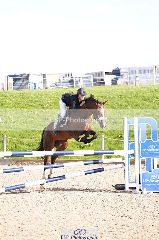 241004A-104204-00158 - Fri 01 Snr Disco & 1.00m Open