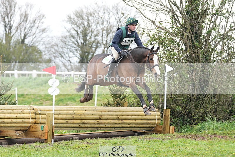 250419-095208-08267 - 425-Ollie.Martin-MIH.POP.SOCKS