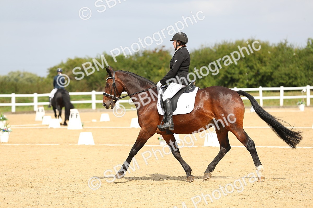 SBM_016361 - Class 13 - Novice 23 - 11.25-12.35