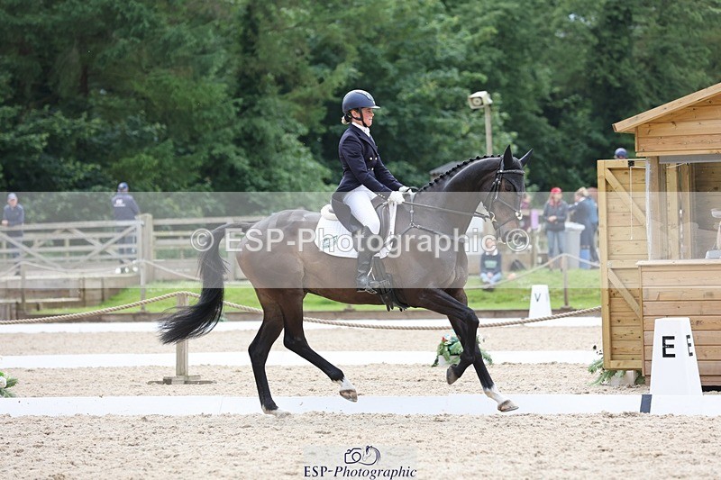 240524-161039-10073 - 370-STORM_IN_DECEMBER-Claire_Fielding