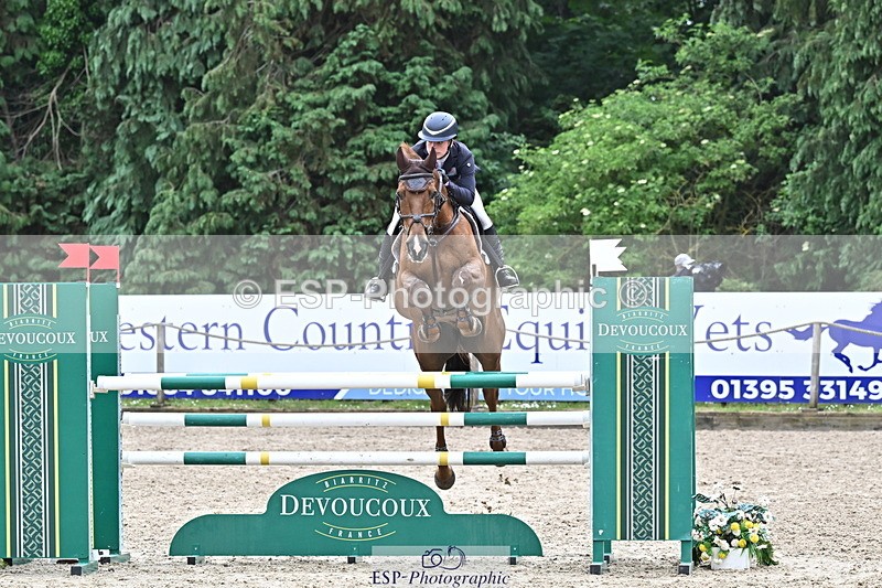 250524A-130625-11204 - D-402-Isabelle.Cook-CYMOON.F.Z