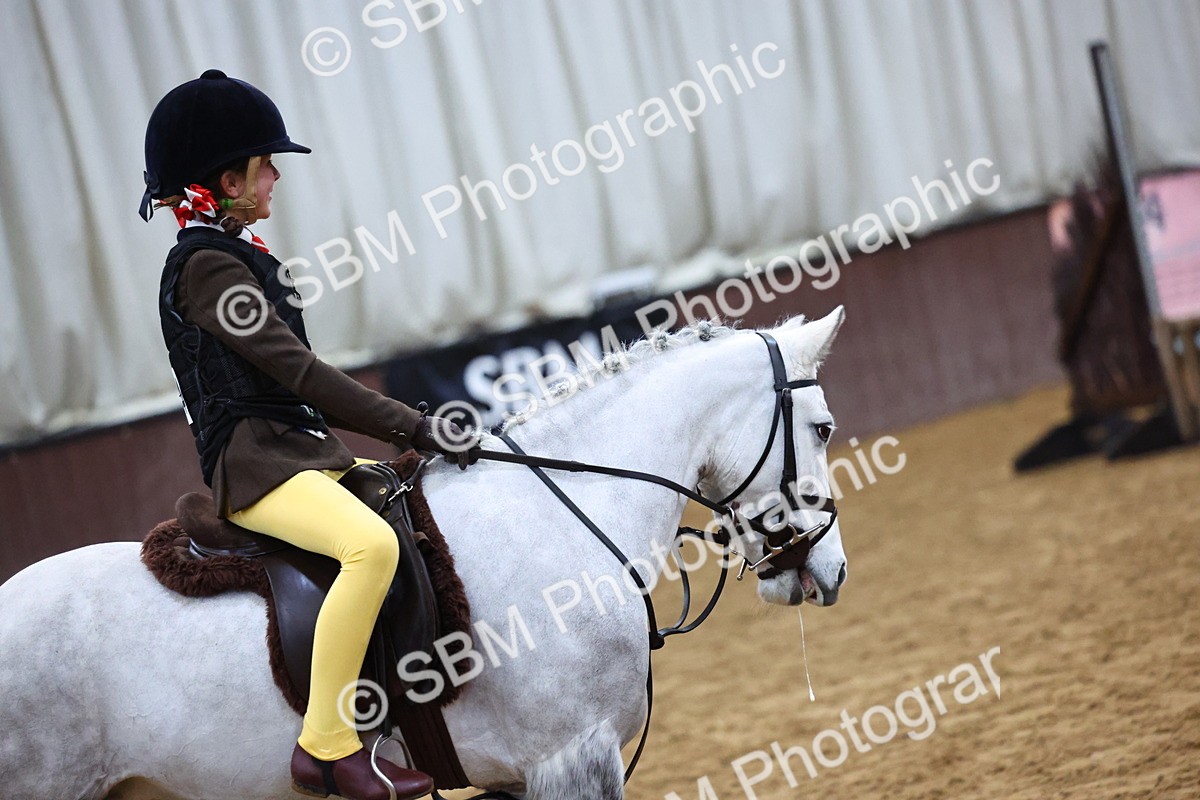 SBM_003142 - Class 35 - 60cm Training Stakes