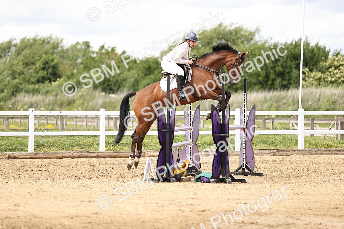 SBM_003148 - Class 11 - Senior Newcomers - 1.10m