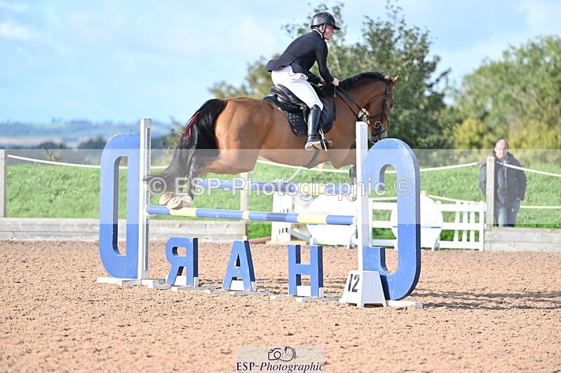 231014A-104603-04215 - Cls 18 Newcomers & 1.10m Open