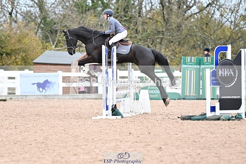 241117X-145827-05093 - Cls 19-20-21 Children on horses
