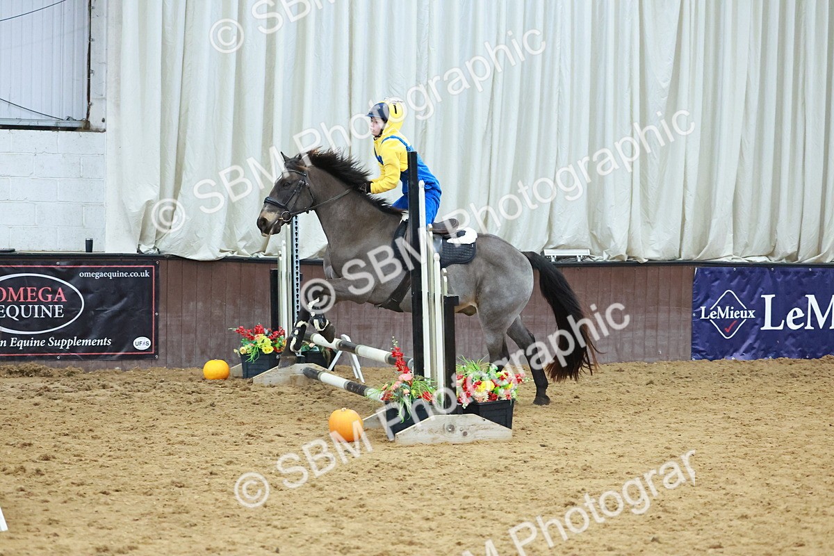 SBM_002887 - Class 4 - Pairs