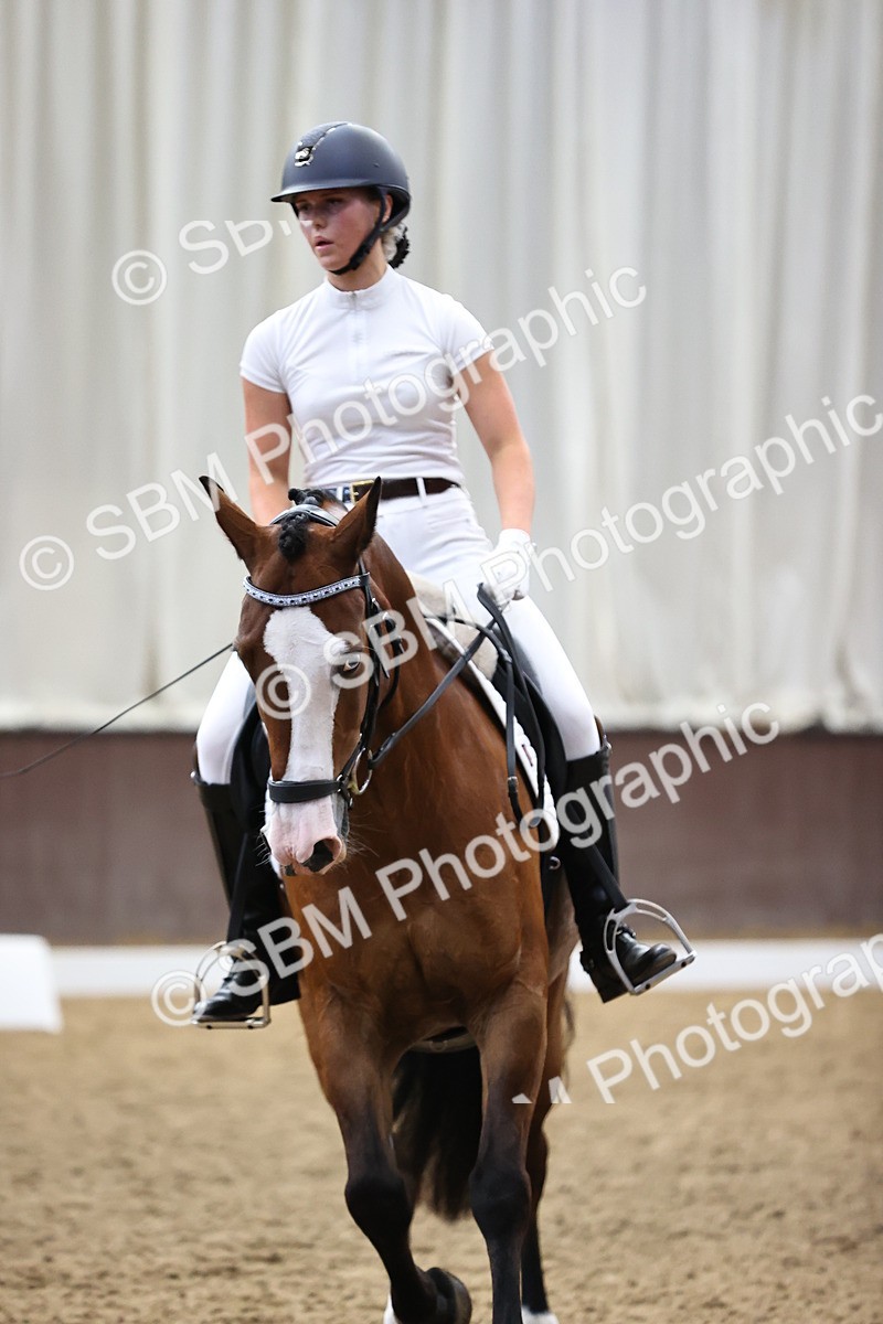 SBM_000548 - Novice 4 Warm Up