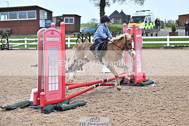 260414-152153-00064 - Cls 1+2 Clear Round 40cm and 50cm