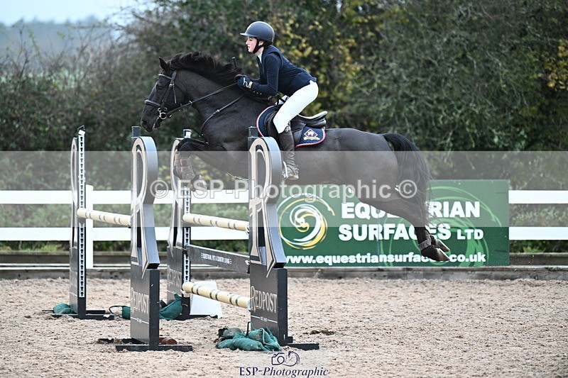 231118A-135745-03219 - Cls 9 Foxhunter & 1.10m Open