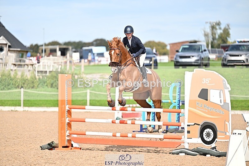 251001-133658-00375 - Cls 4 Newcomers and 1.10m Open