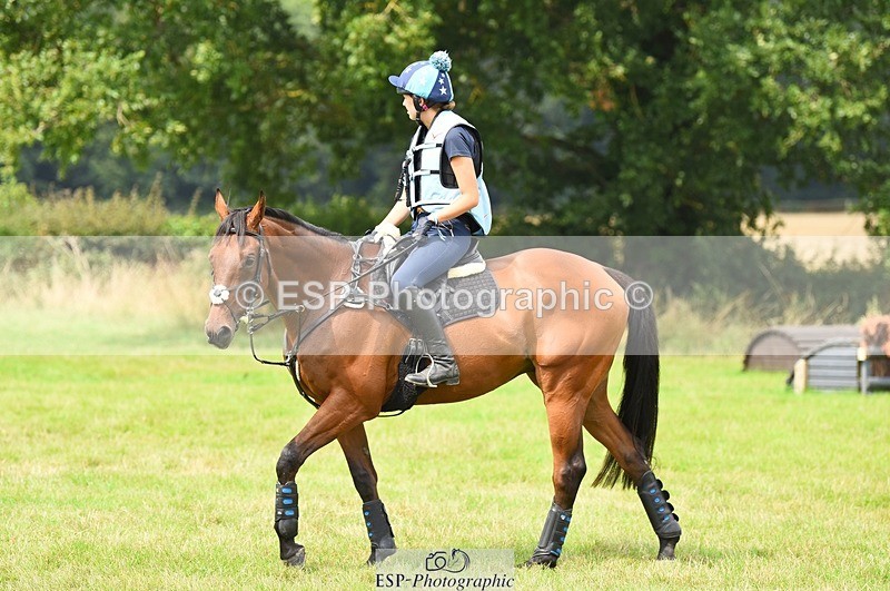 230817-125324-01955 - Kay's 1st Group - XC