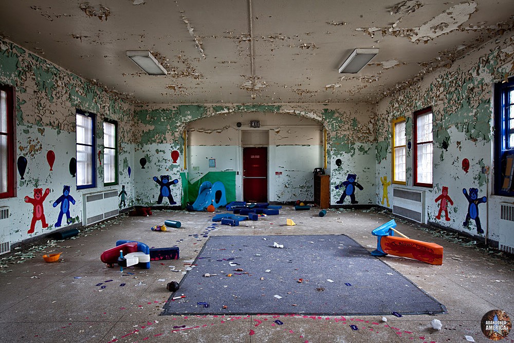 Rockland State Hospital (Orangeburg, NY) | Day Care Playroom - Rockland State Hospital