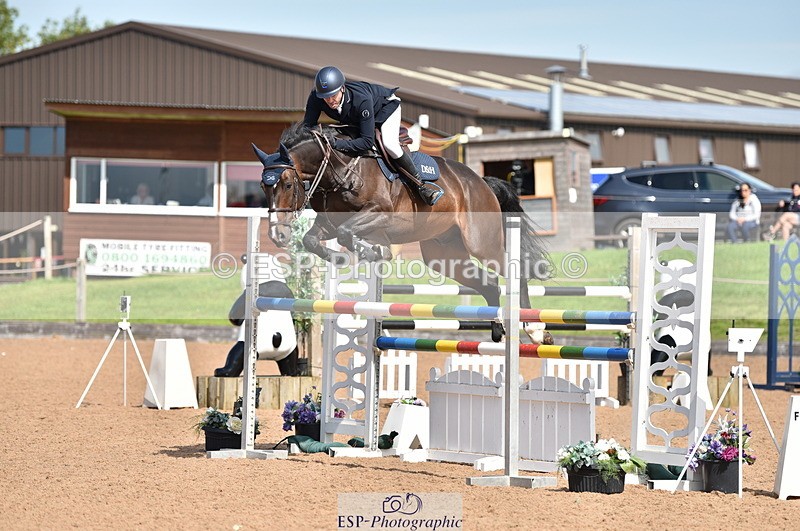 230810A-105142-00748 - Cls 9 Foxhunter