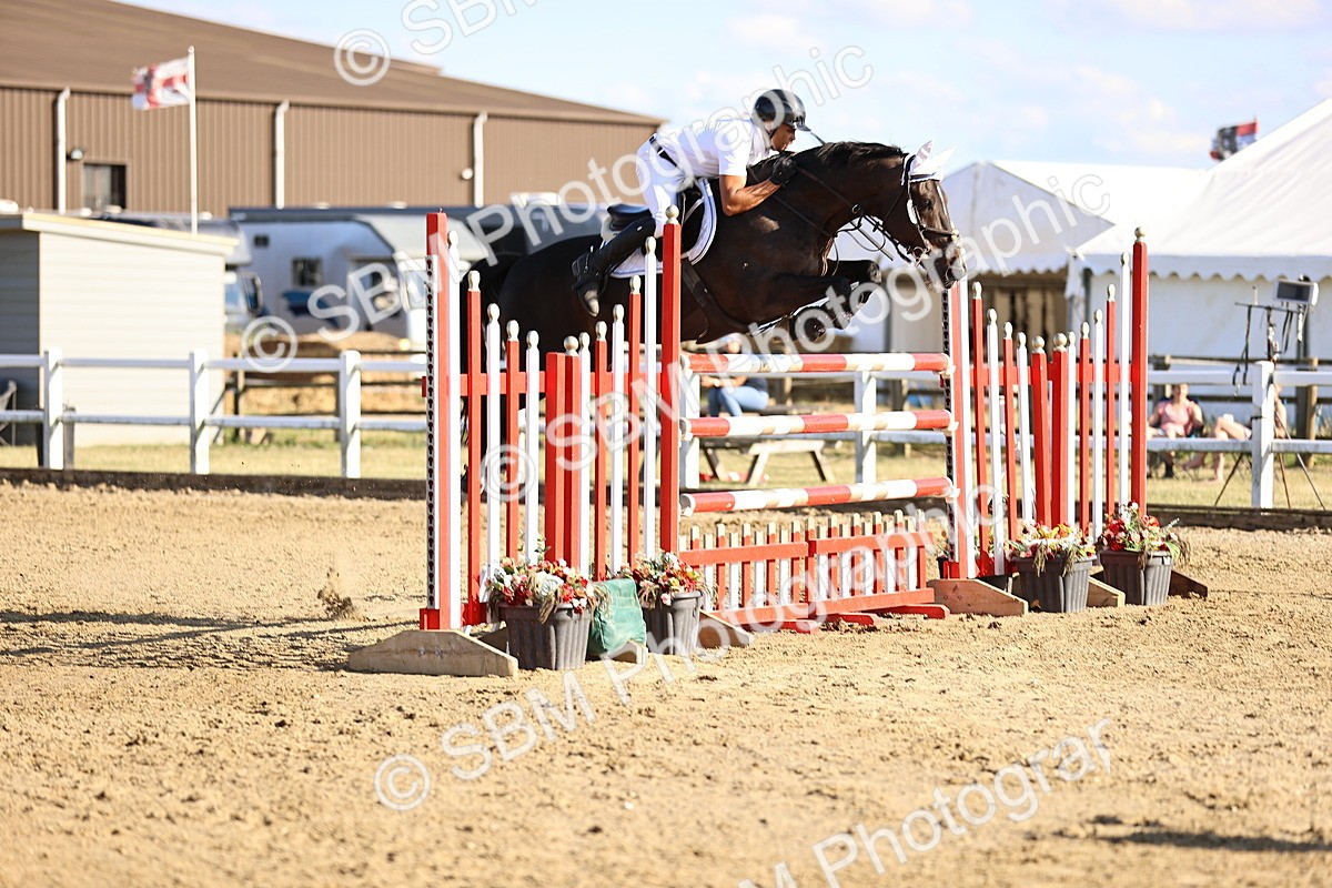 SBM_015909 - Class 18 - Senior 1.35m Open