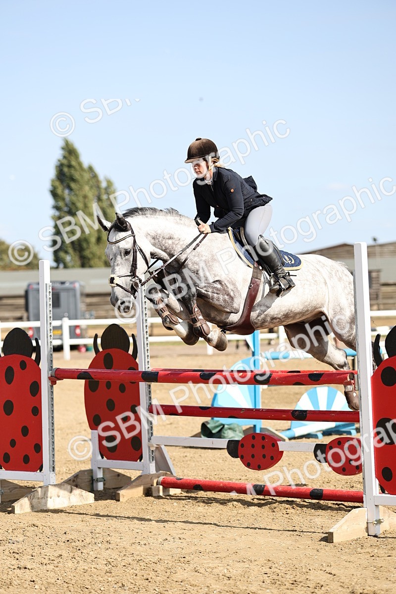 SBM_005298 - Class 6 = Senior Newcomers - 1.10m Open