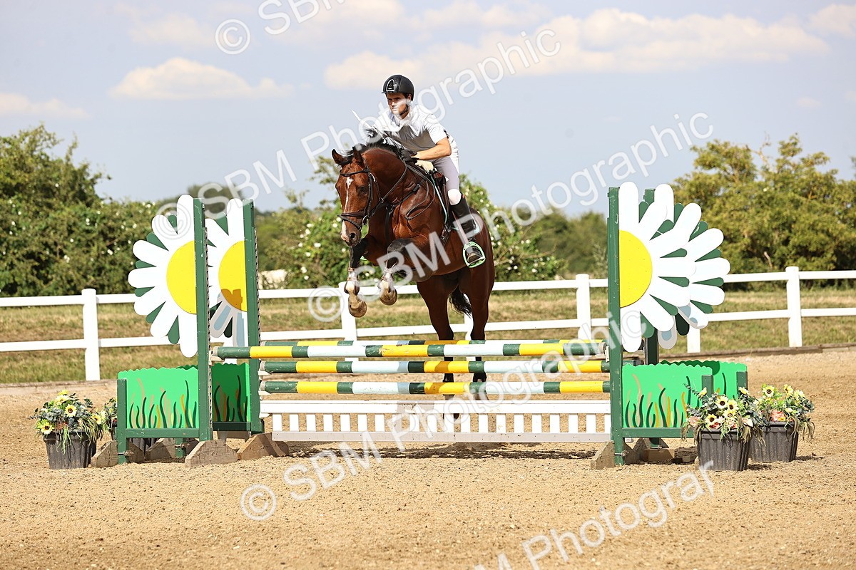 SBM_002430 - Class 18 - Ariat Senior British Novice- 90cm Open