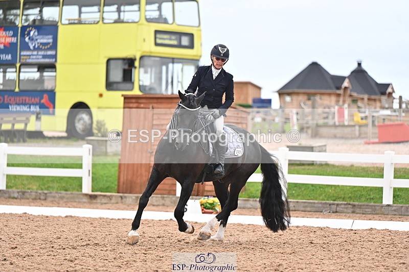 240817A-161019-10471 - 245-Lyn.Gale-Sylvester