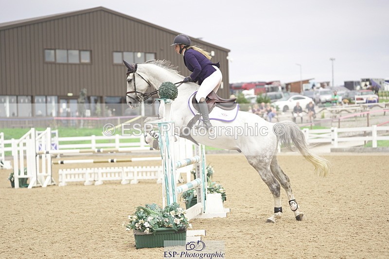 230810A-141334-02643 - Cls 4 1.05m Amateur Quali