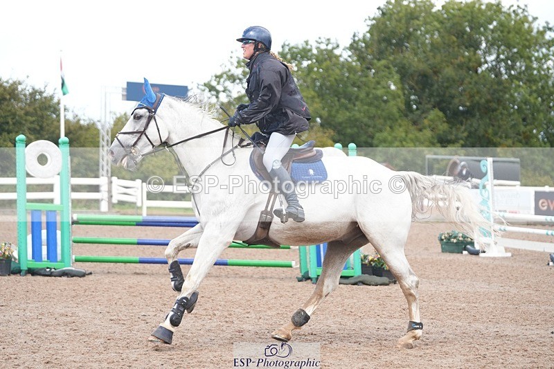 250911-124034-01286 - Cls 11 85cm Amateur Champ