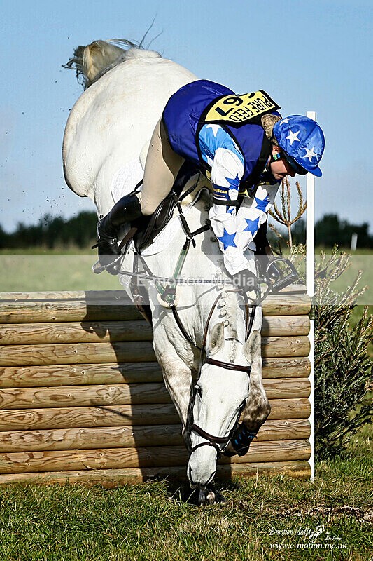 _LES5677a - Equestrian