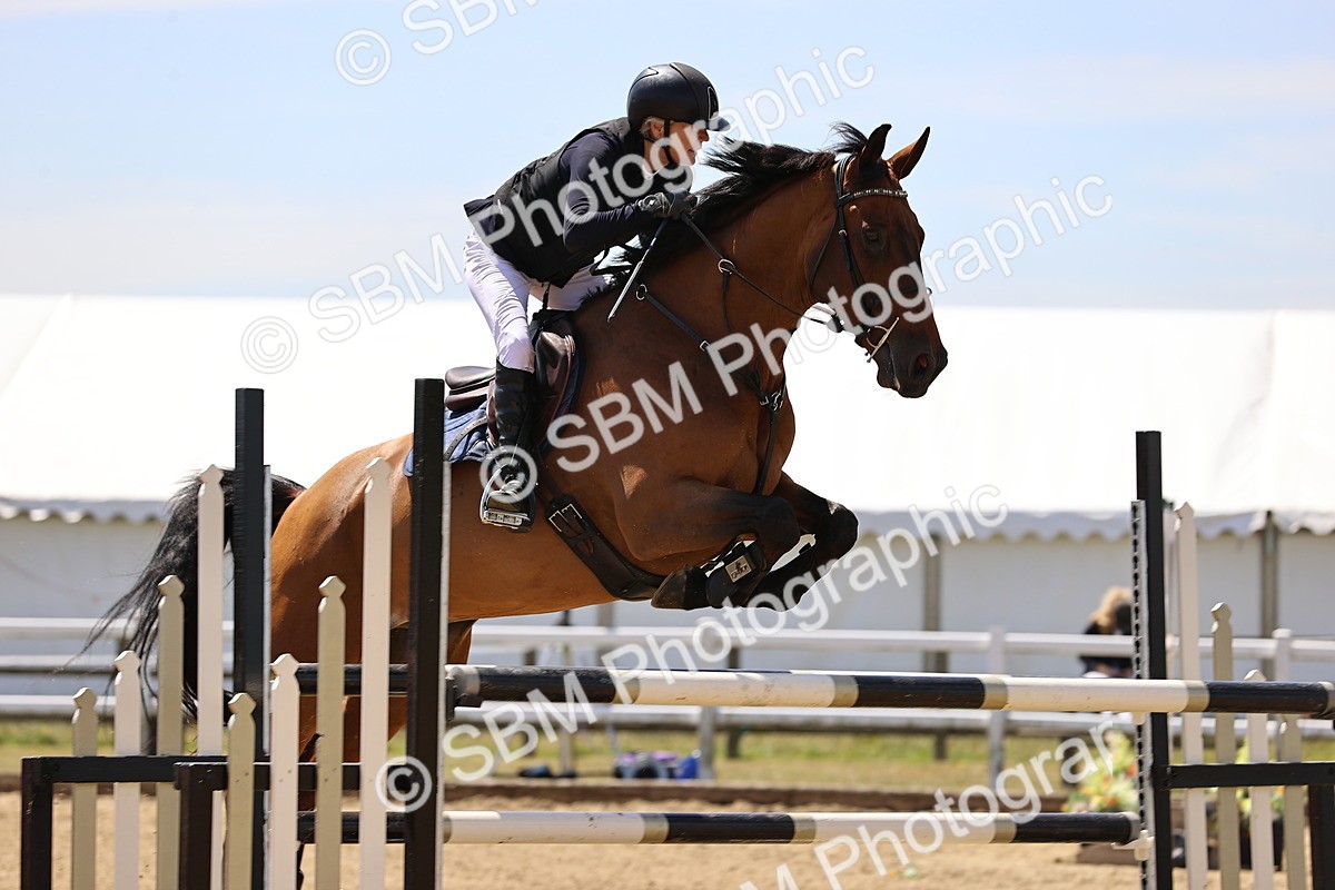 SBM_010196 - Class 9 - Senior Foxhunter - 1.20m Open