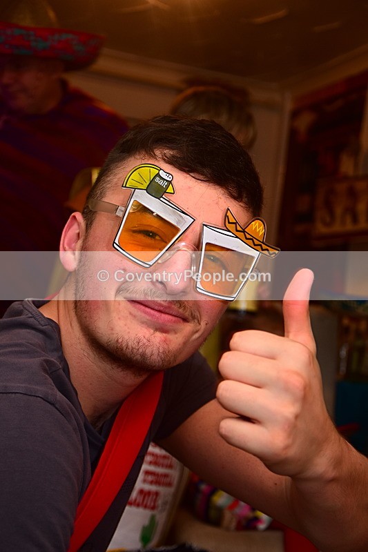 LEE-596 - Lee's 30th