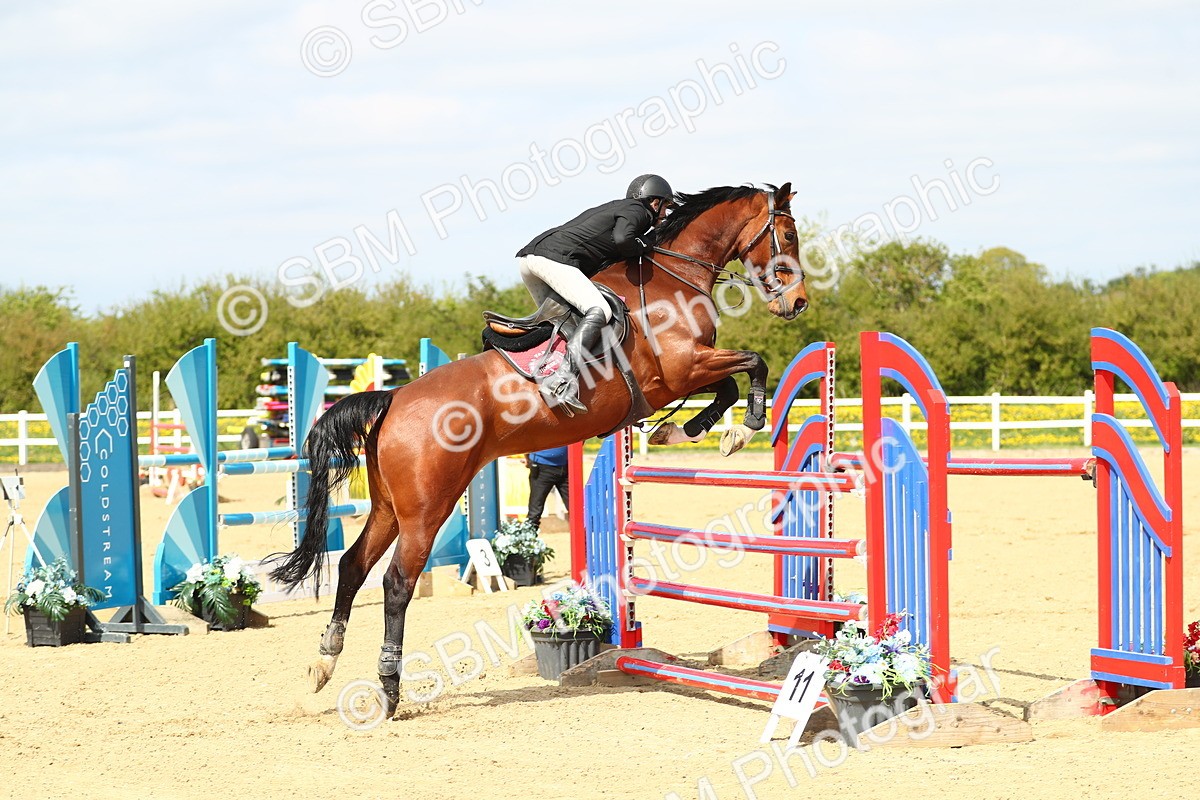 SBM_001386 - Class 5 - Senior Foxhunter 1.20m