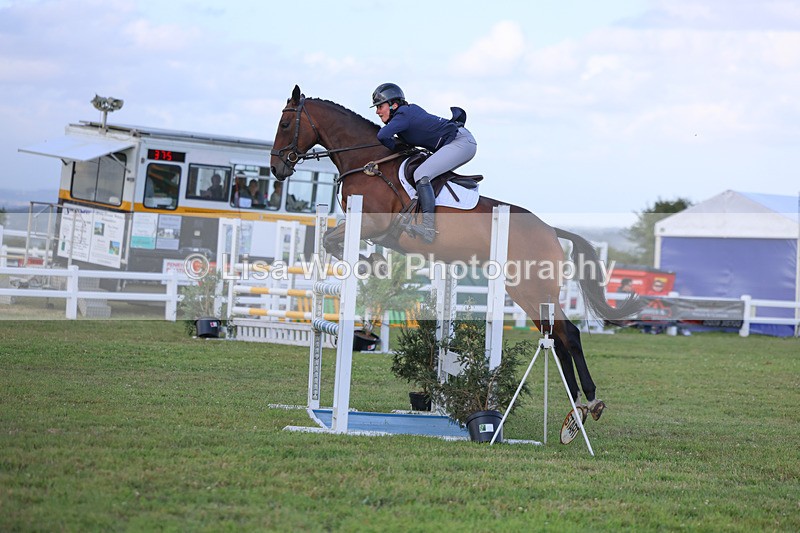 3E7A4821 - Class C1: Showjumping Senior Newcomers/1.10m open
