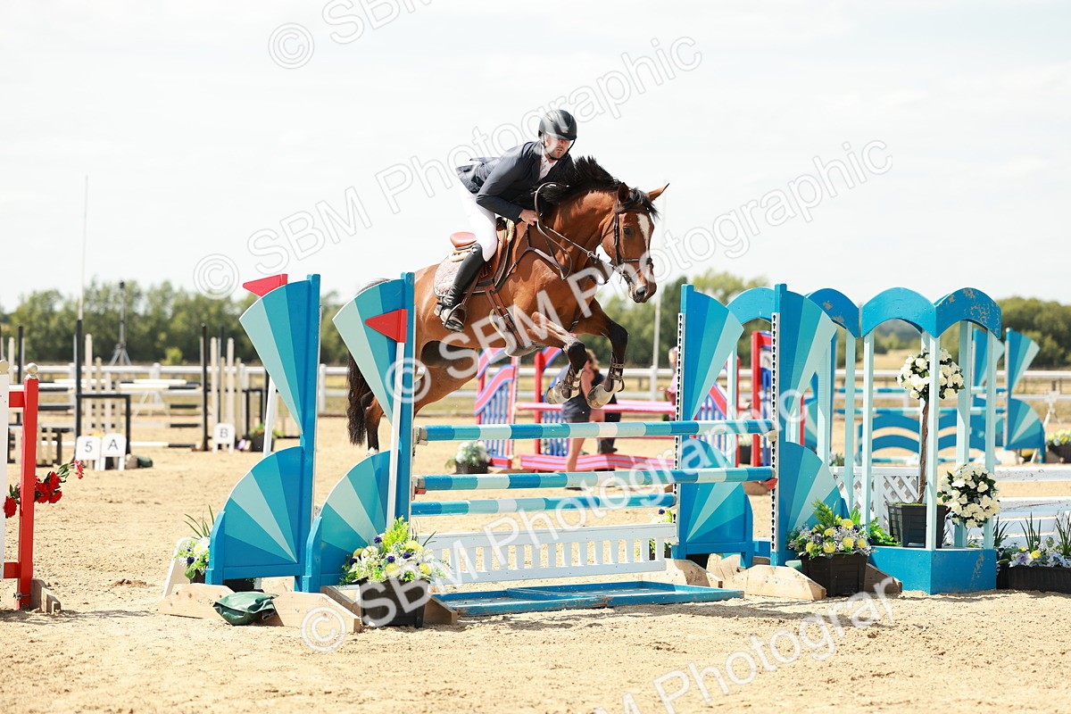 SBM_007741 - Class 3 - Senior Newcomers - 1.10m Open