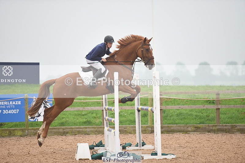 230916A-170330-05735 - Cls 19 Snr 1.10m Derby