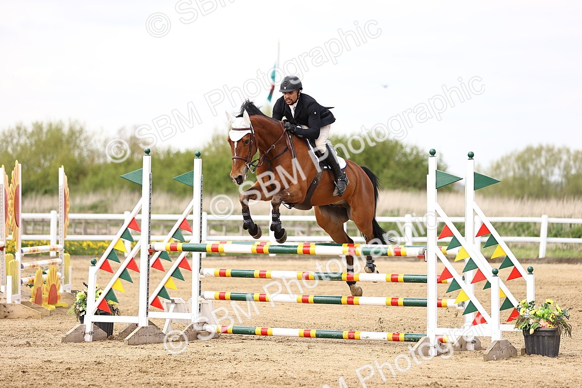 SBM_002396 - Class 11 - Senior newcomers - 1.10m